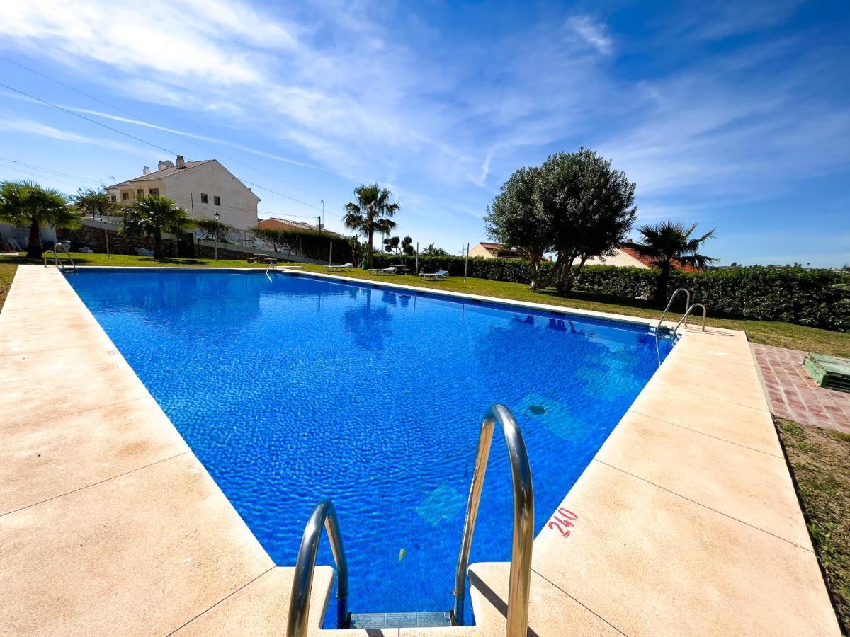 Apartamento A 900 M De La Playa Y Con Vistas Al Mar En Fuengirola Exterior foto